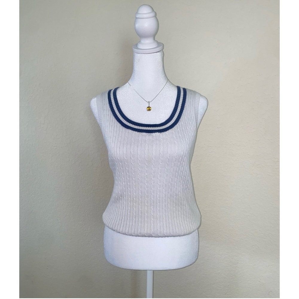 Vintage 90s White Sweater Cableknit Vest. Size Small